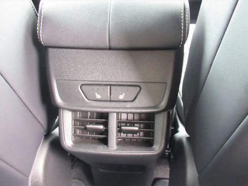 Used 2025 GMC Terrain Elevation w/ Elevation Premium Package image 15