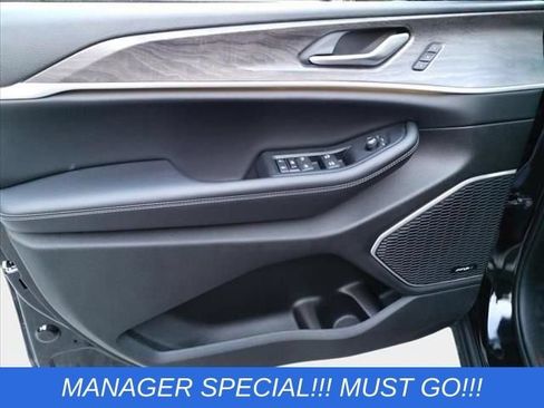 New 2024 Jeep Grand Cherokee Limited 4xe w/ Luxury Tech Group II AWD/4WD image 12