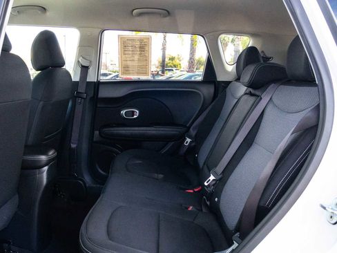 Used 2017 Kia Soul + w/ Designer's Package image 18