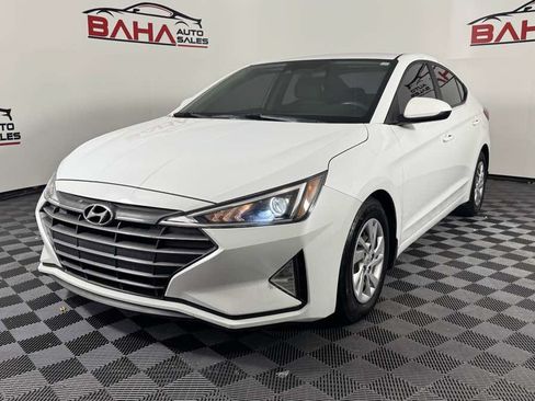 Used 2020 Hyundai Elantra SE w/ Cargo Package (C1) FWD image 2