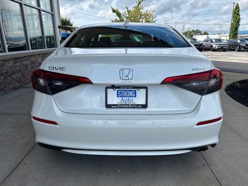 Used 2022 Honda Civic Sport image 4
