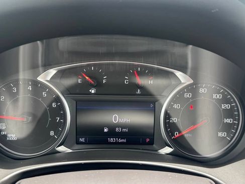Used 2024 GMC Terrain SLT AWD/4WD image 22