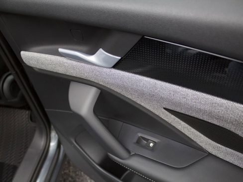 New 2026 Volkswagen Tiguan S image 31