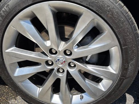 Used 2023 Buick Envision Avenir AWD/4WD image 5