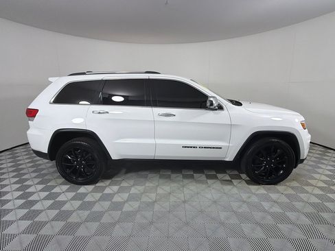 Used 2017 Jeep Grand Cherokee Limited AWD/4WD image 4
