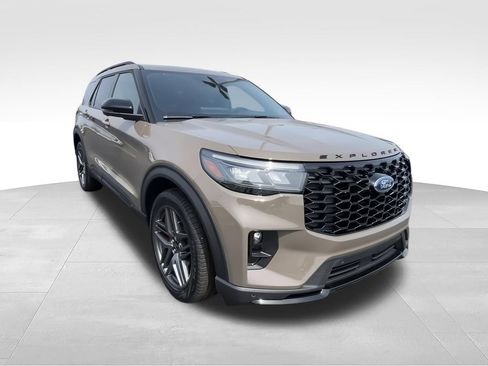 New 2026 Ford Explorer ST-Line w/ ST-Line Street Pack AWD/4WD image 3