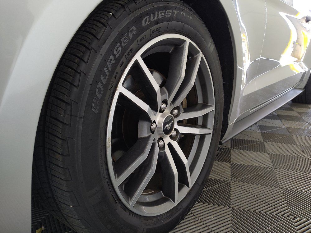 Used 2015 Ford Mustang Premium RWD image 31