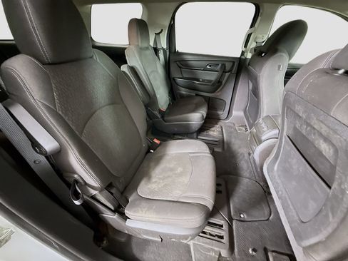 Used 2016 GMC Acadia SLE FWD image 26