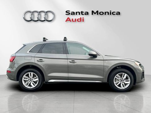 Used 2023 Audi Q5 2.0T Premium w/ Convenience Package image 8