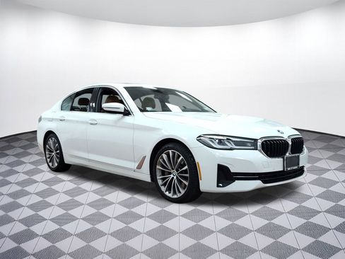 Certified 2022 BMW 530i xDrive w/ Premium Package image 6