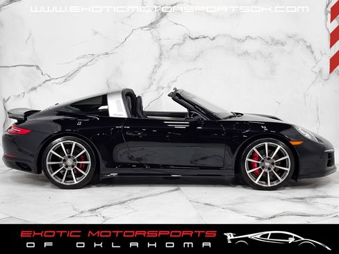 Used 2019 Porsche 911 Targa 4S AWD/4WD image 15