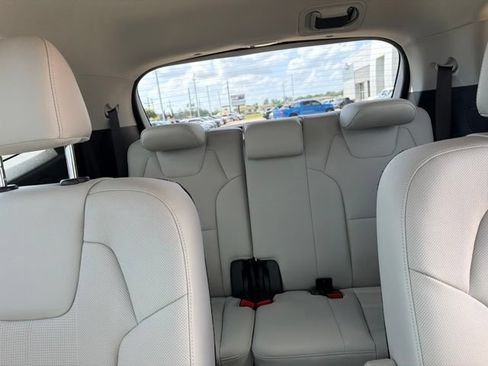 Used 2025 Kia Telluride EX w/ EX Captain's Chair Package FWD image 15