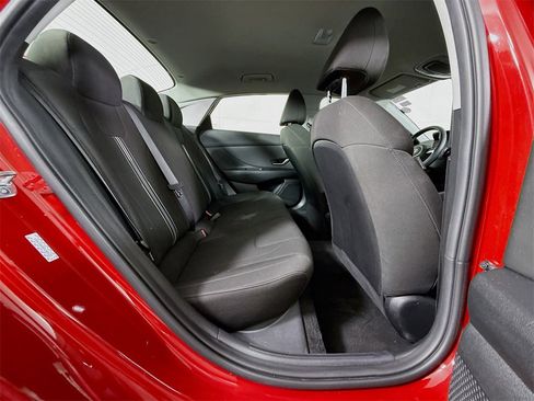 Certified 2023 Hyundai Elantra SEL w/ Convenience Package image 29