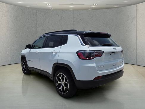 Used 2024 Jeep Compass Limited AWD/4WD image 7