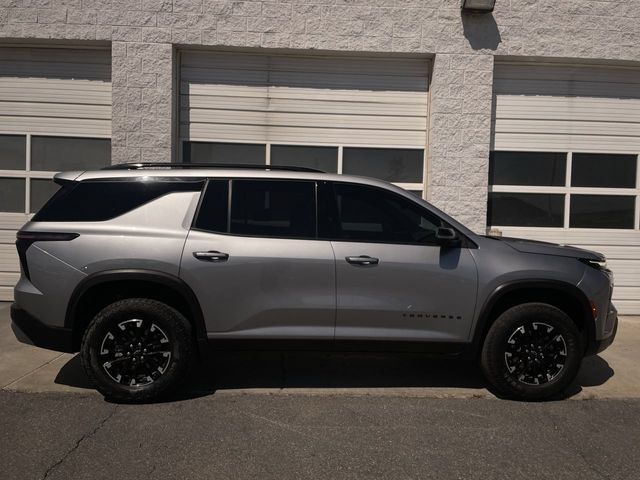 Used 2025 Chevrolet Traverse Z71 AWD/4WD image 1