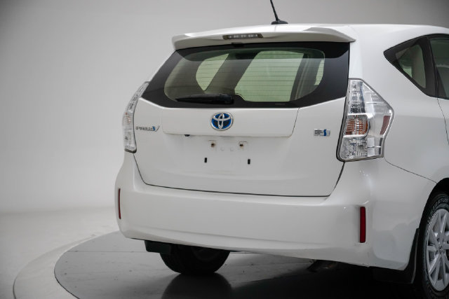 Used 2013 Toyota Prius V Three FWD image 12
