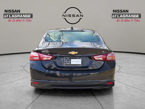 Used 2021 Chevrolet Malibu LT FWD image 9