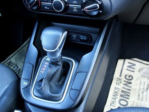 Used 2020 Kia Soul LX image 18