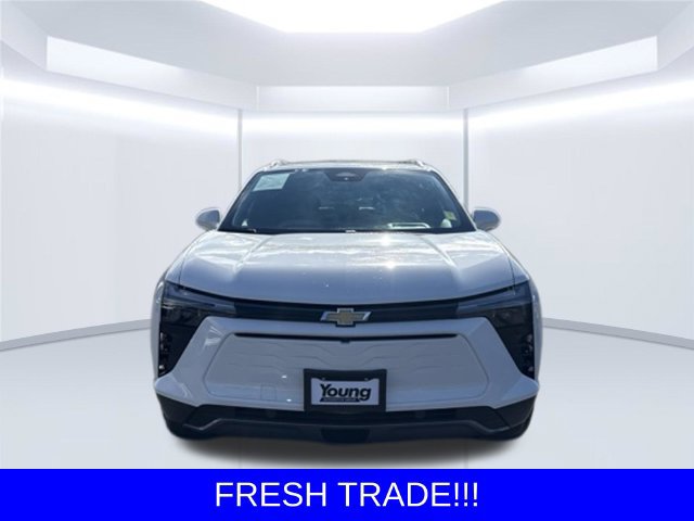 Used 2024 Chevrolet Blazer EV LT AWD/4WD image 2
