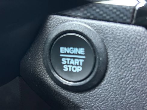 Used 2025 Ford Escape ST-Line FWD image 31