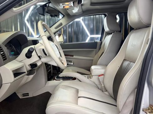 Used 2007 Jeep Grand Cherokee Limited image 32