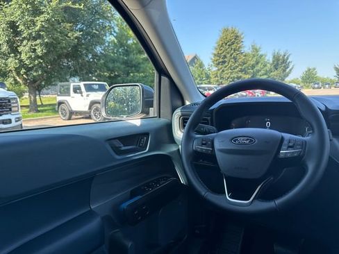New 2026 Ford Maverick Lobo AWD/4WD image 17