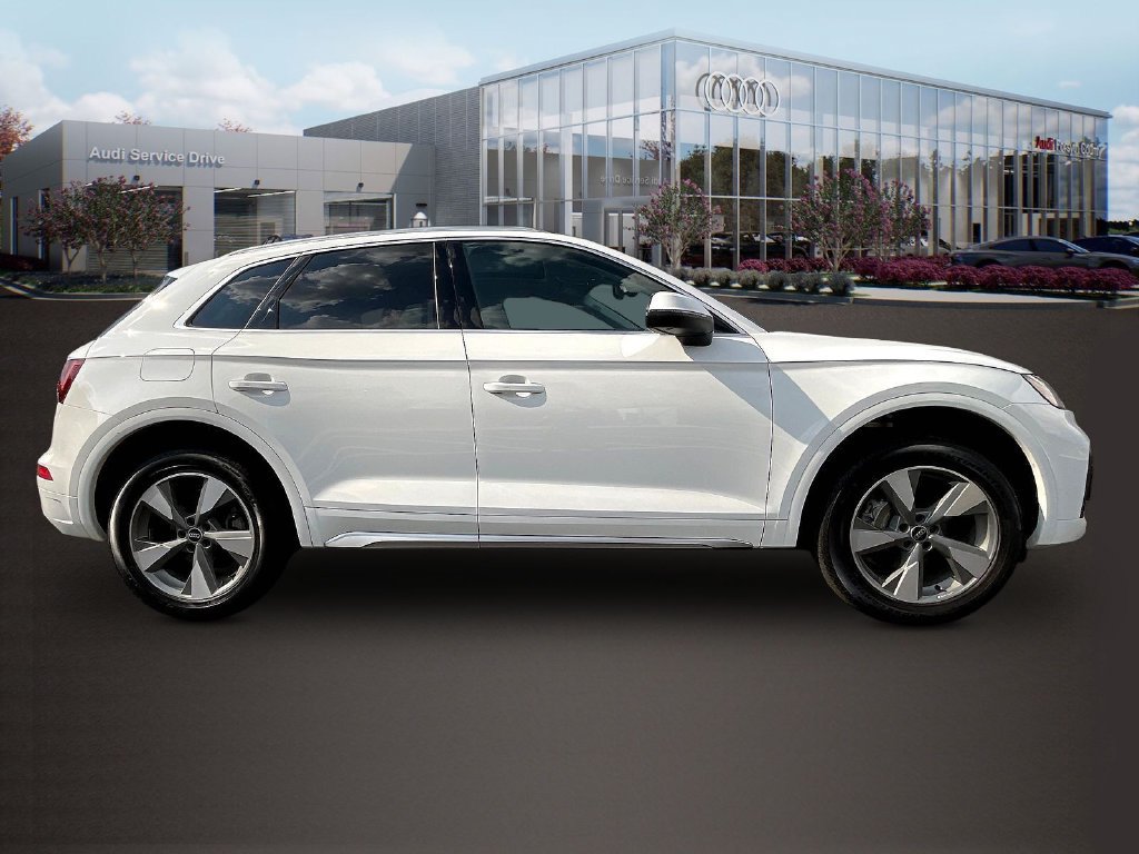 Used 2023 Audi Q5 2.0T Premium Plus w/ Premium Plus Package AWD/4WD image 8