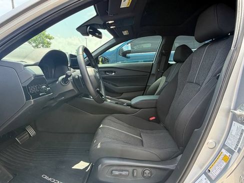 Used 2025 Honda Accord Sport image 10