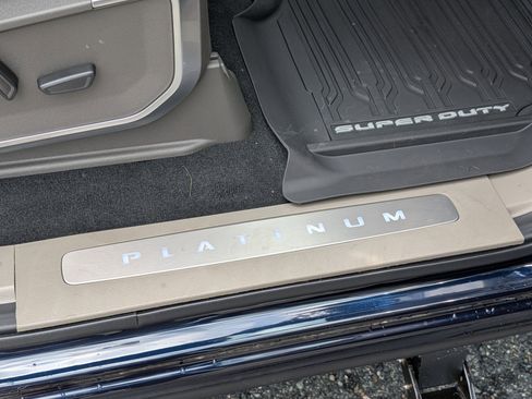 New 2025 Ford F250 Platinum w/ Platinum Plus Package image 8