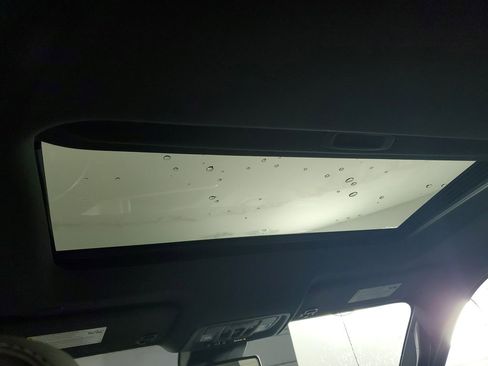 Used 2024 Chevrolet Silverado 1500 ZR2 image 14