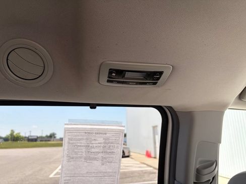 Used 2018 Toyota Sienna XLE w/ Carpet Mat Package FWD image 30