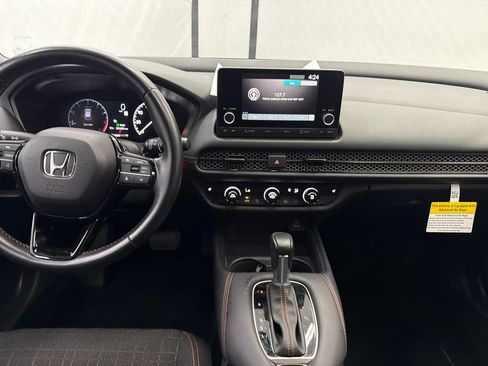 Used 2025 Honda HR-V Sport image 26
