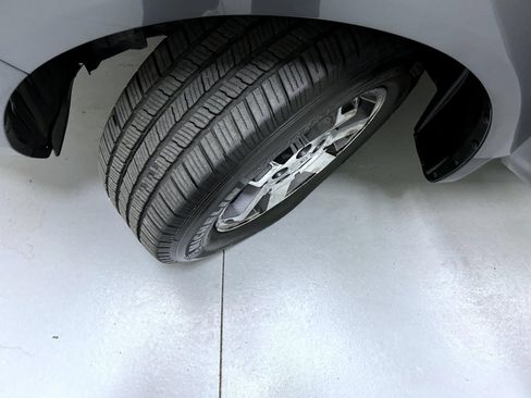 Used 2011 Honda Pilot Touring image 24