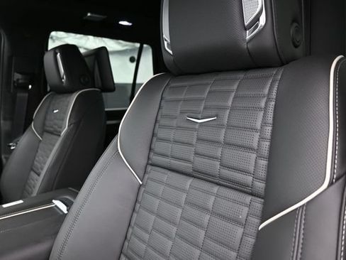 Used 2025 Cadillac Escalade Sport Platinum AWD/4WD image 20