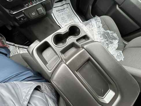 Used 2020 Chevrolet Silverado 1500 Custom w/ Custom Value Package image 26