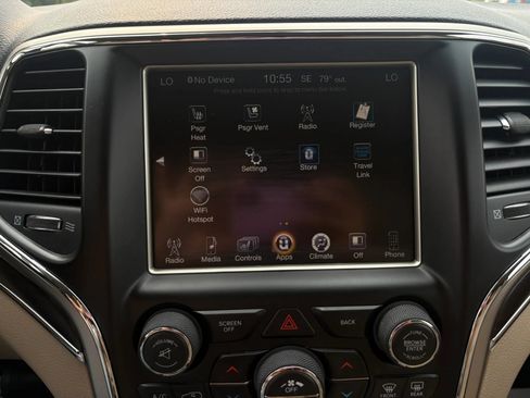 Used 2014 Jeep Grand Cherokee Limited w/ Luxury Group II AWD/4WD image 34