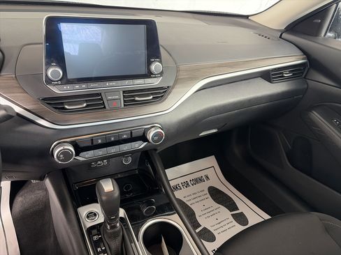 Certified 2024 Nissan Altima 2.5 SV image 4