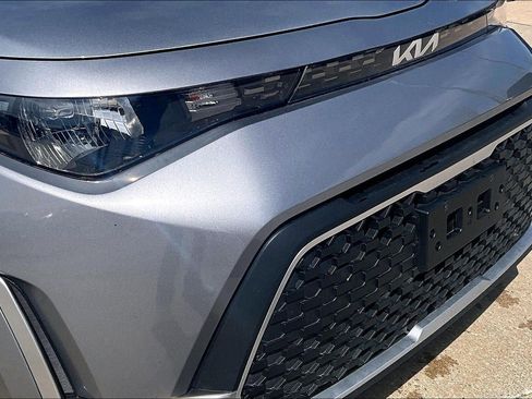 Used 2025 Kia Soul LX FWD image 33