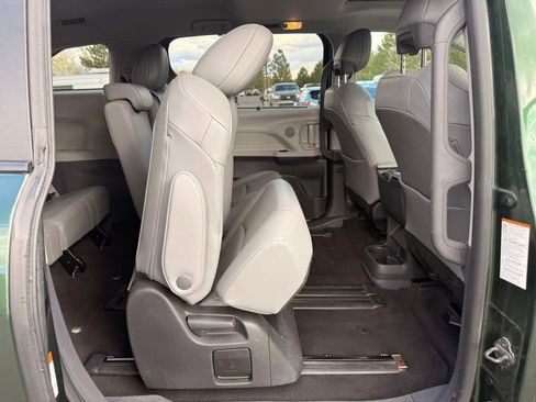 Used 2024 Toyota Sienna XLE image 15