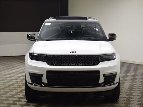 New 2025 Jeep Grand Cherokee L Summit image 4