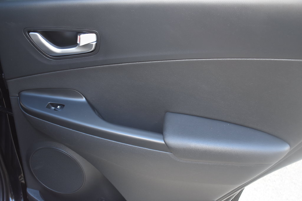 Certified 2023 Hyundai Kona Limited FWD image 15