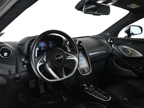 Used 2023 McLaren GT image 9