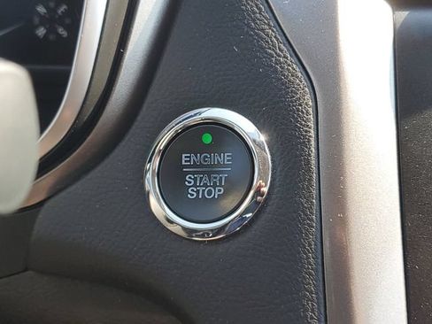 Used 2019 Ford Fusion SE FWD image 23