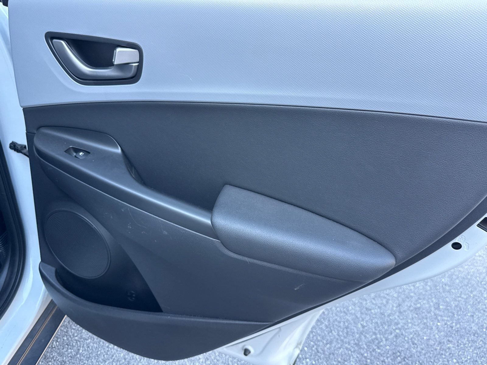 Used 2020 Hyundai Kona Limited AWD/4WD image 19