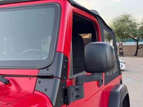 Used 2005 Jeep Wrangler Rubicon AWD/4WD image 50