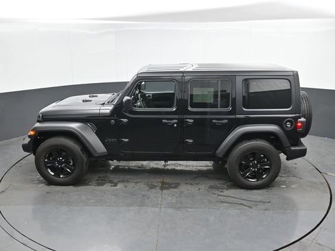 Used 2023 Jeep Wrangler Unlimited Sport AWD/4WD image 39