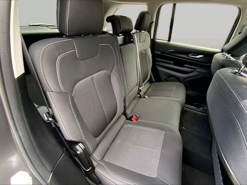 Used 2024 Jeep Grand Cherokee Laredo X AWD/4WD image 17
