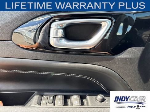 Used 2022 Jeep Compass Latitude w/ Sun and Sound Group AWD/4WD image 20