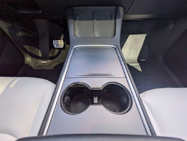 Used 2024 Tesla Model Y Performance AWD/4WD image 24