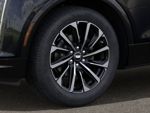 New 2025 Cadillac Lyriq Sport w/ LPO, Floor Liner Package AWD/4WD image 9